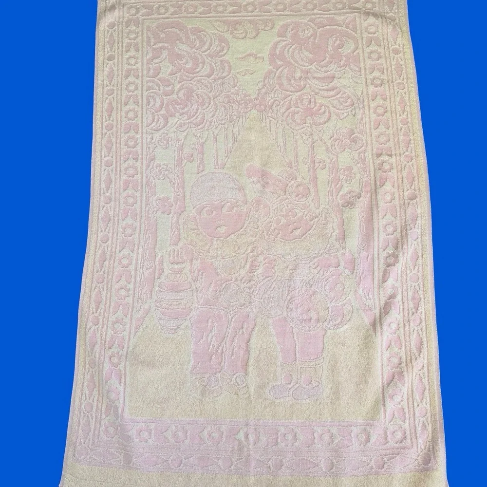 Vintage Made in Italy Bath Towel Pink Fringe MCM Oditity Haunted Clown Children
